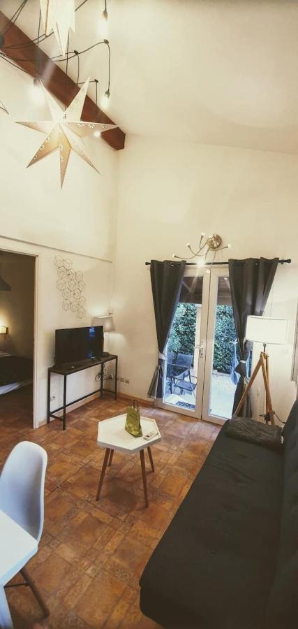 Villa Le Jardin des Alpilles à Eyguières Extérieur photo